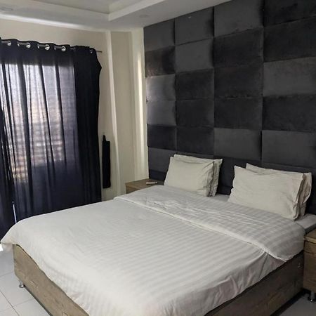 Lavish Hotel Rawalpindi Buitenkant foto