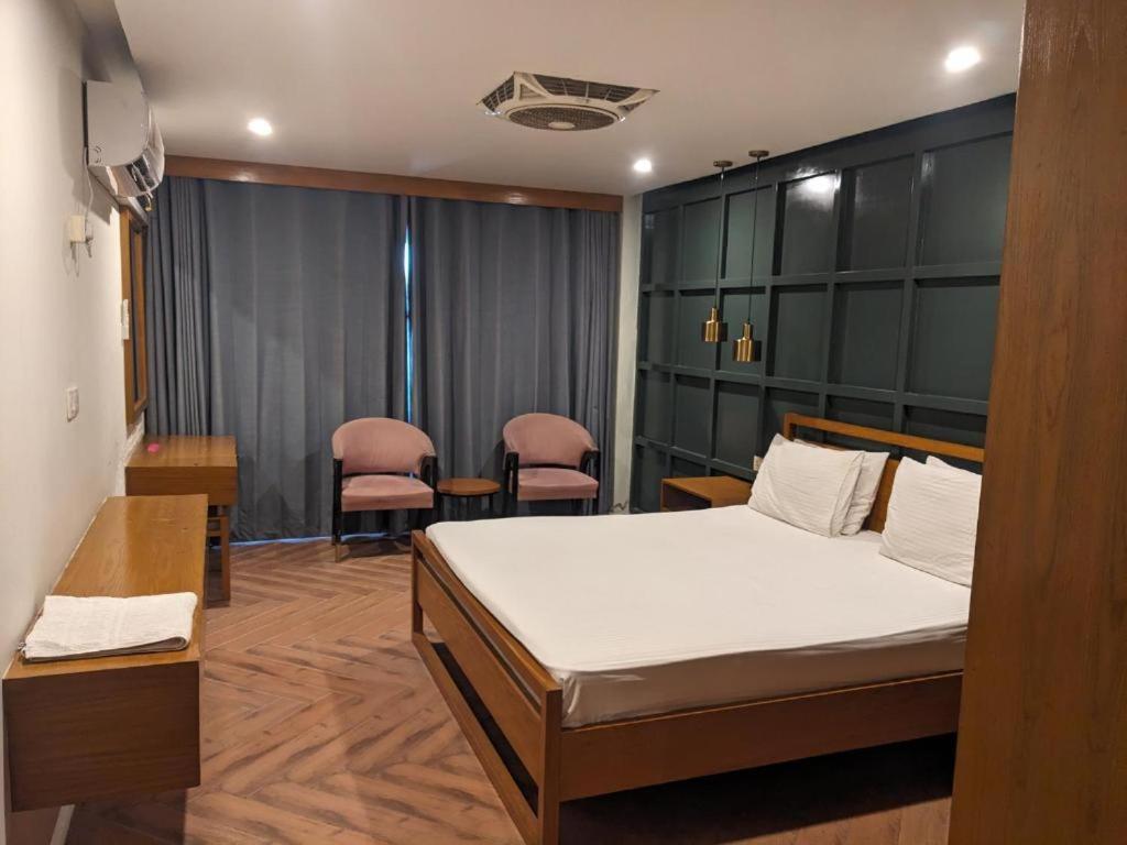 Lavish Hotel Rawalpindi Buitenkant foto